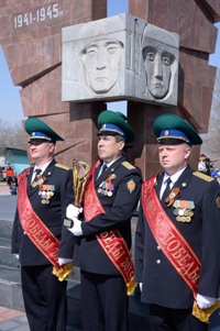 В Туве состоялась церемония передачи символа Эстафеты Победы пограничникам Республики Алтай