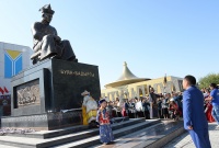 Церемония открытия памятника Монгушу Буяну-Бадыргы