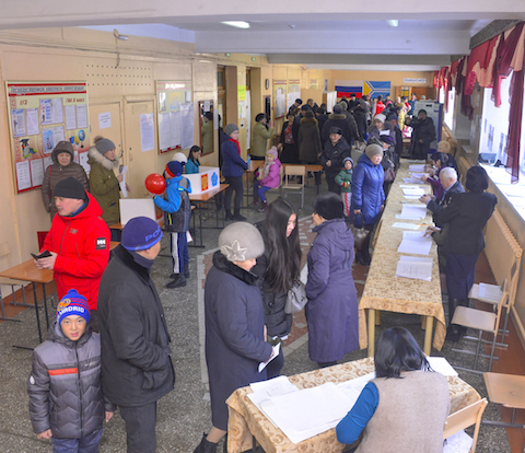 За два часа до закрытия участков в Туве проголосовали 83,36 % избирателей
