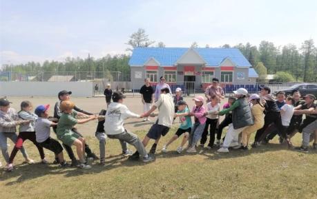 В Туве с началом лета открылось около двухсот временных досуговых центров для детей