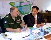 Шолбан Кара-оол и Александр Волосов обсудил вопросы строительства военного городка в Кызыле 