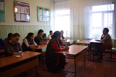 Министр образования и науки Татьяна Санчаа посетила малокомплектную школу села Успенка 