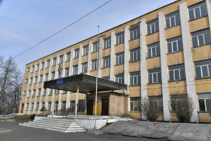 Владислав Ховалыг посетил школу №4 Кызыла, где начался капитальный ремонт