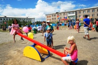 В Кызыле открылась первая детская спортплощадка в рамках губернаторского проекта "Спорт во дворы"
