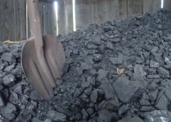 В Туве многодетным семьям  на селе начнут выделять бесплатный уголь и дрова