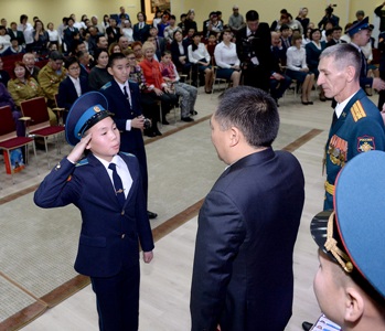 Глава Тувы поставил задачу провести отбор детей по всему региону для их подготовки к поступлению в Кызылское президентское кадетское училище