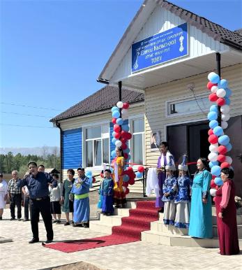 В селах Кара-Холь и Бижиктиг-Хая впервые откроются дома культуры, построенные по губернаторскому проекту «Сорунза» (Притяжение) предпросмотр