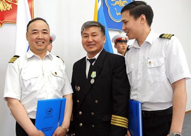Капитан пропавшего МИ-8  Адар-оол Норбу награждался Главой Тувы  в 2013 году за мужество и профессионализм 