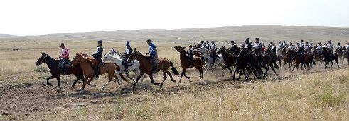 В Туве 2 сентября пройдут конные скачки в память добровольцев, воевавших с фашизмом