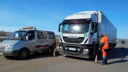 Весенние ограничения для большегрузов 2024 в беларуси. Транспорт Кызыл.