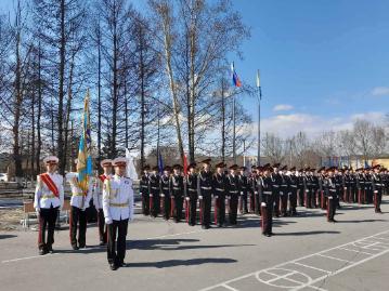 Тува присоединилась к Единому дню поднятия флага Российской Федерации