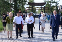 Президент Татарстана Рустам Минниханов и Глава Тувы Шолбан Кара-оол посетили скульптурный комплекс "Центр Азии" 