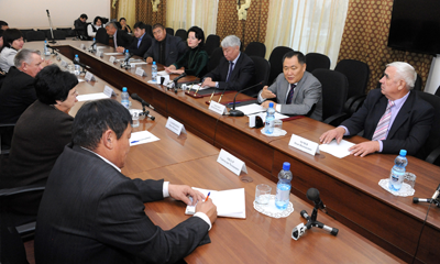 Депутаты Верховного Хурала обсудили с главой Тувы рабочие вопросы, в том числе кандидатуру на пост сенатора в Совете Федерации
