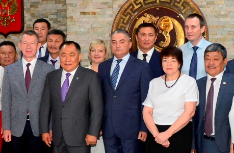 Глава Тувы пригласил в свою команду на пост зампреда  экс-министра внутренних дел Александра Щура 