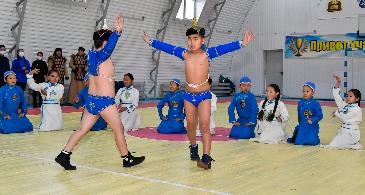 В тувинском селе около 400 детей начнут заниматься спортом в новом зале 