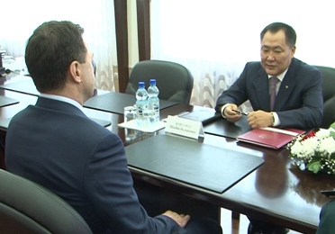 Глава Тувы и начальник Сибирского таможенного управления договорились о взаимодействии в интересах развития экономики региона