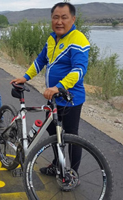 Глава Тувы призвал земляков и гостей республики активно пользоваться новой велотрассой 