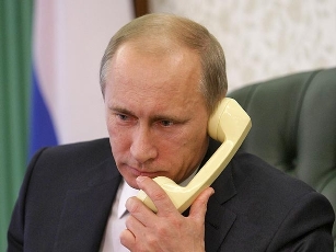 Президент России Владимир Путин поздравил по телефону Главу Тувы Шолбана Кара-оола с Днем рождения
