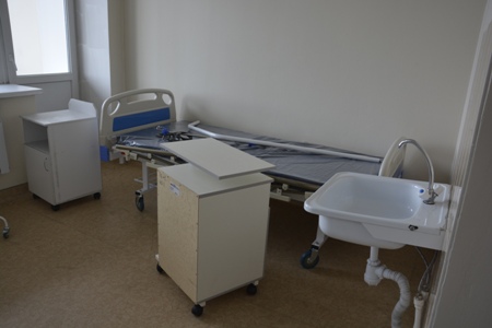 Началось оборудование 100 дополнительных госпитальных коек на базе Центра высоких технологий Ресбольницы № 1