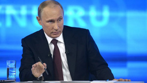 Политологи о "прямой линии": Путин показал "кремлевское дзюдо"