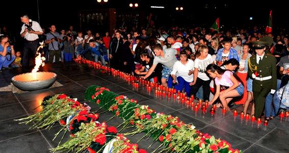 22 июня на площади Победы в Кызыле состоялась ежегодная акция "Свеча памяти"