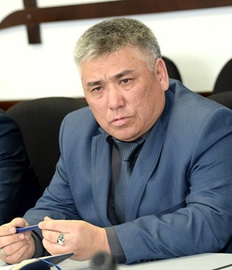 Нужно усилить в Туве  контроль за  нарушениями в социальных сетях - директор ГТРК «Тыва» Андрей Чымба 