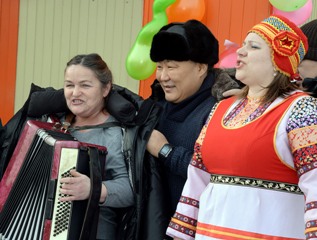 В селе Бай-Хаак сдан  новый 14-квартирный дом по программе переселения граждан из ветхого жилья