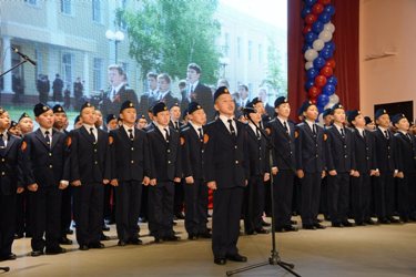 В Туве состоялось посвящение в кадеты воспитанников Президентского училища