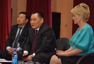 Глава Тувы представил жителям Кызыла итоги работы Правительства за 2016 год 