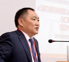 Премьер Шолбан Кара-оол принял участие в экономической конференции