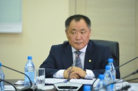 Глава Тувы провел заседание Попечительского совета Кызылского президентского кадетского училища