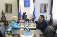Глава Тувы провел рабочую встречу с сенатором Людмилой  Нарусовой