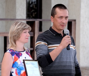 Глава Тувы Шолбан Кара-оол вручил  жилищные сертификаты молодым семьям