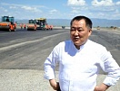 Глава Тувы Шолбан Кара-оол проинспектировал ход реконструкции взлетно-посадочной полосы аэропорта