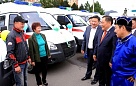 Глава Тувы вручил ключи от нового автотранспорта медицинским учреждениям республики