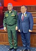 Шойгу вручил Шолбану Кара-оолу медаль за вклад в укрепление обороны РФ