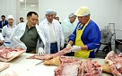 Премьер Шолбан Кара-оол добился запуска первого опорного предприятия мясного кластера в Туве